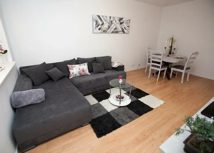 Apartament Maroma *