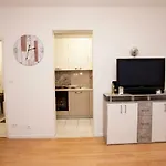 Apartman Maroma *